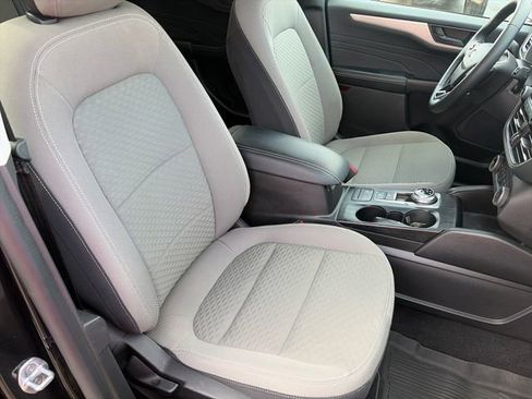 Used 2022 Ford Escape SE w/ Cold Weather Package FWD image 36