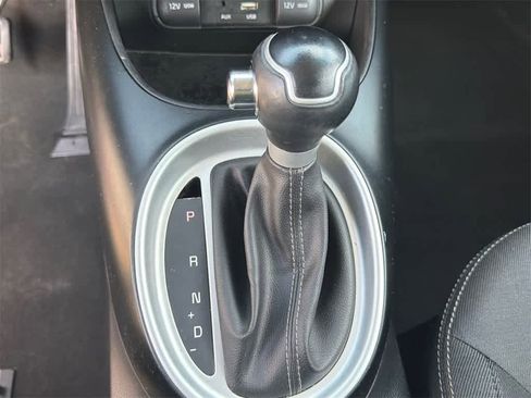 Used 2019 Kia Soul + image 29