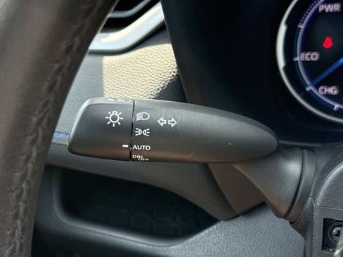 Used 2022 Toyota RAV4 XSE AWD/4WD image 27