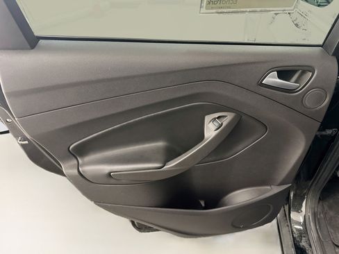 Used 2018 Ford Escape Titanium FWD image 26