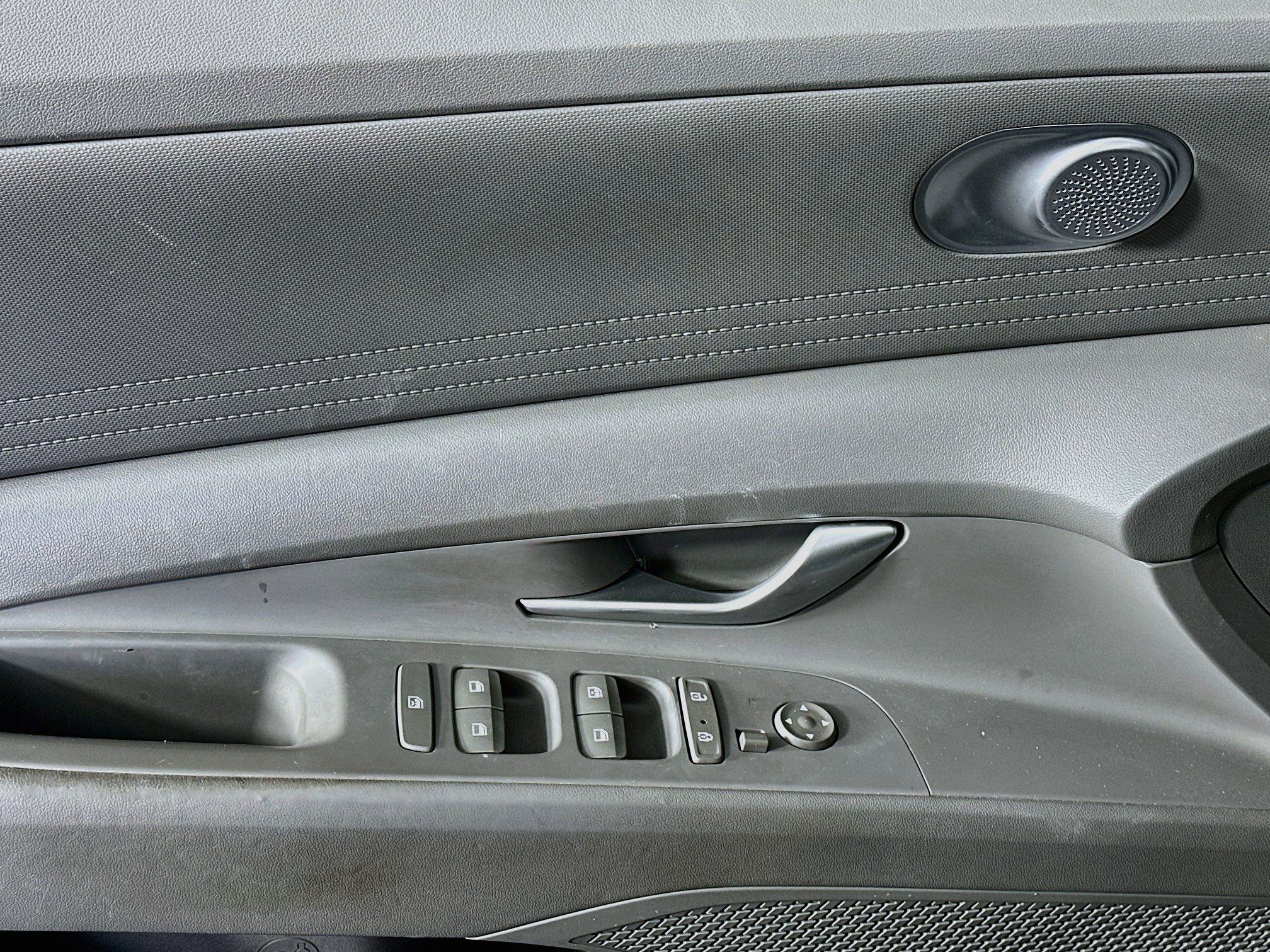 Used 2023 Hyundai Elantra SEL w/ Cargo Package FWD image 15