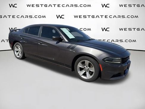 Used 2017 Dodge Charger SXT RWD image 24