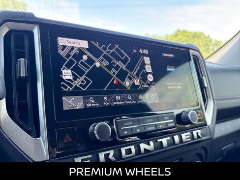 Used 2025 Nissan Frontier SL RWD image 18