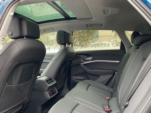 Used 2021 Audi e-tron Premium w/ Convenience Plus Package image 15