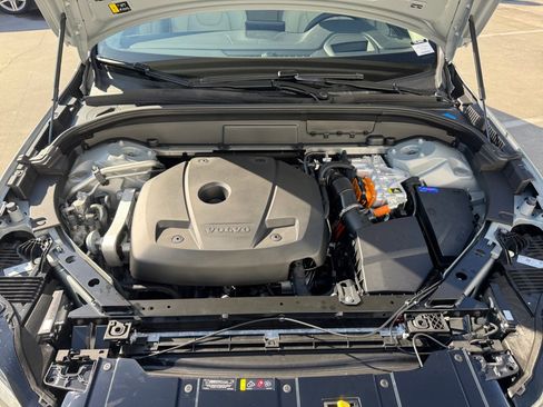 New 2026 Volvo XC60 T8 Ultra w/ Protection Package Premier image 16