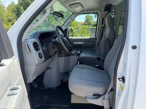 Used 2013 Ford E-250 and Econoline 250 w/ PWR Group RWD image 18
