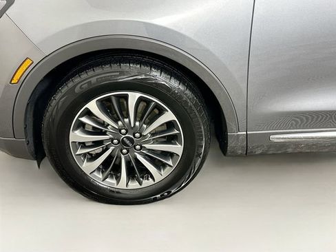 Used 2022 Lincoln Nautilus AWD w/ Premium Package image 36