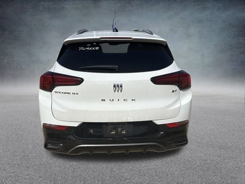 Used 2024 Buick Encore GX Sport Touring image 4