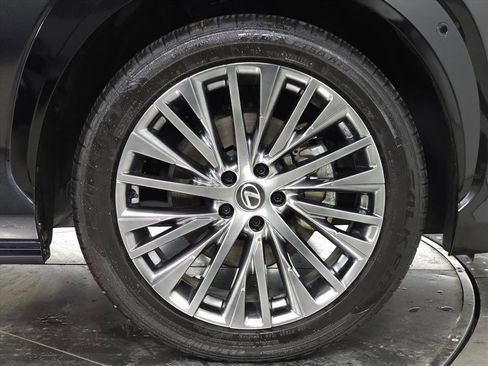 Used 2023 Lexus RZ 450e Premium image 12