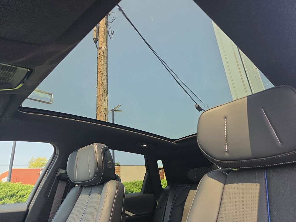 Used 2024 Cadillac Lyriq Luxury AWD/4WD image 21