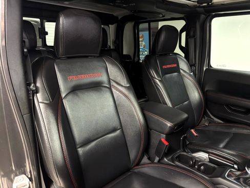 Used 2021 Jeep Gladiator Rubicon image 12