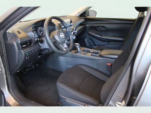Used 2024 Nissan Sentra S image 10