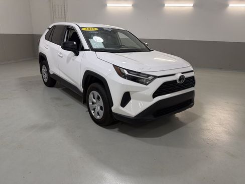 Used 2025 Toyota RAV4 LE FWD image 4