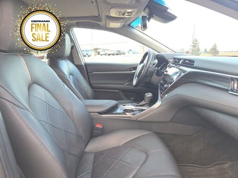 Used 2018 Toyota Camry XLE image 22