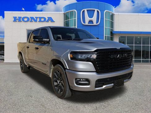 Used 2025 RAM 1500 Laramie w/ Night Edition AWD/4WD image 7