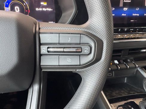 Used 2024 Chevrolet Colorado Trail Boss w/ Advanced Trailering Package image 27