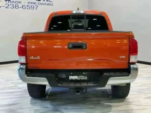 Used 2016 Toyota Tacoma SR5 w/ Towing Package image 36