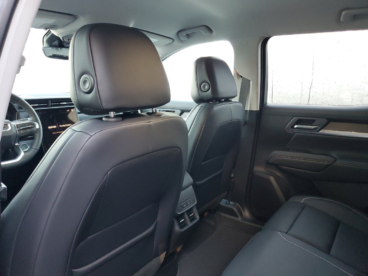 Used 2027 GMC Terrain Denali AWD/4WD image 9