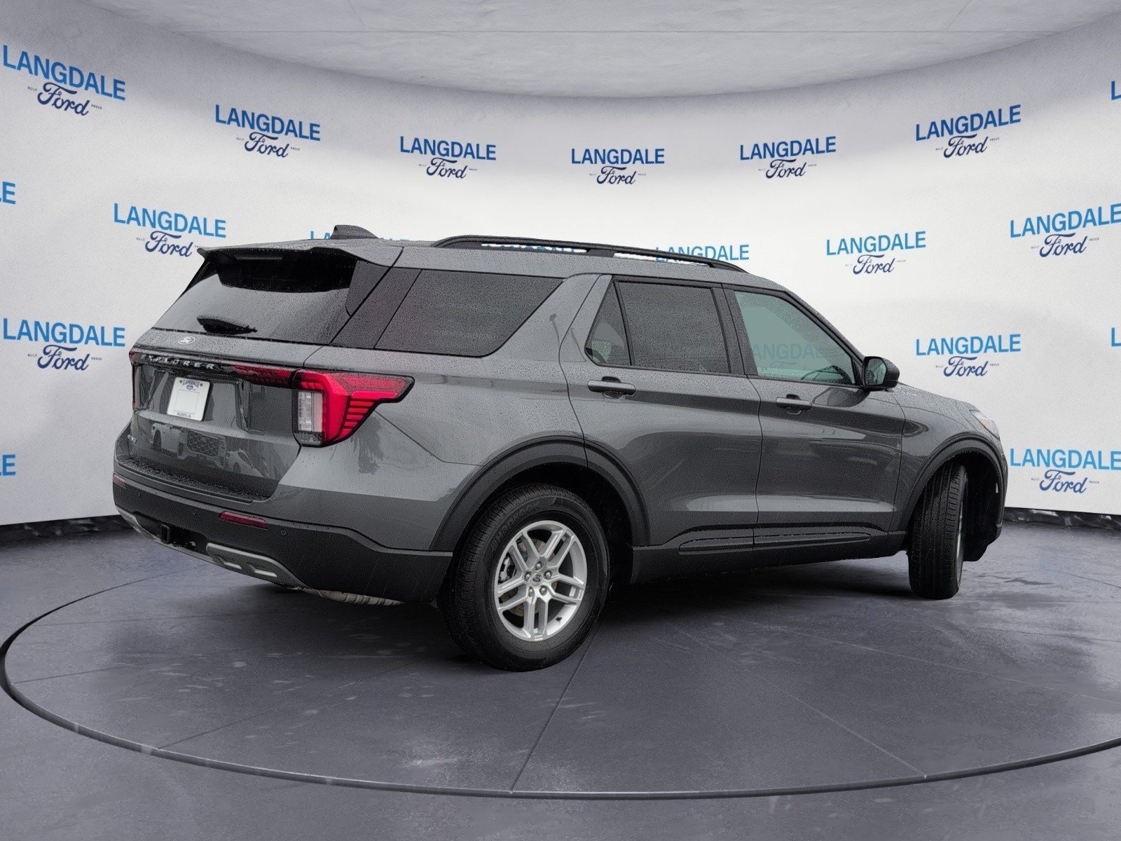 New 2027 Ford Explorer Active w/ Active Comfort Package RWD image 4
