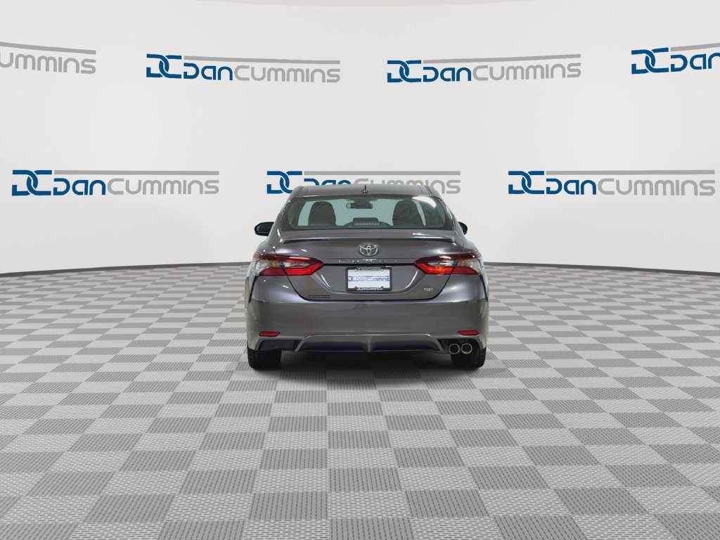 Used 2023 Toyota Camry SE FWD image 7