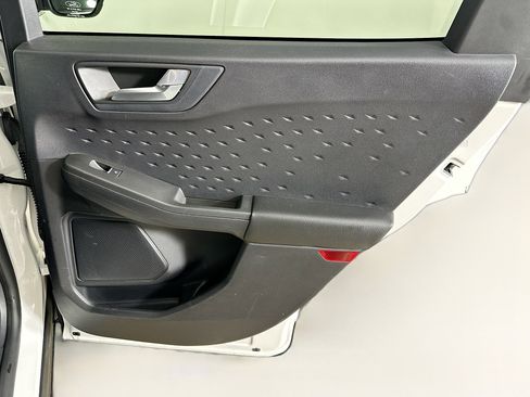 Used 2020 Ford Escape SE FWD image 29