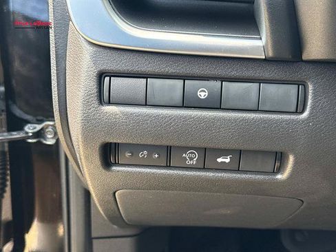Used 2024 Nissan Rogue SV AWD/4WD image 20