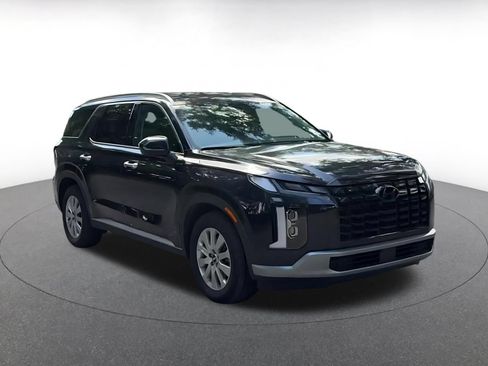 Used 2025 Hyundai Palisade SEL FWD image 3