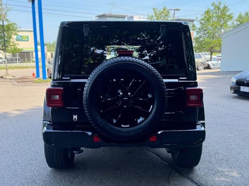 Used 2021 Jeep Wrangler Unlimited Sahara AWD/4WD image 5