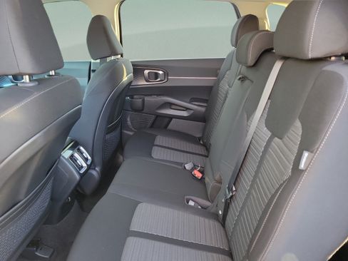 New 2026 Kia Sorento LX FWD image 6