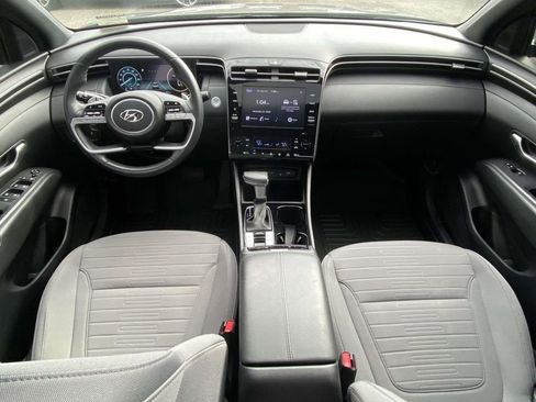 Used 2022 Hyundai Santa Cruz SEL Premium image 9