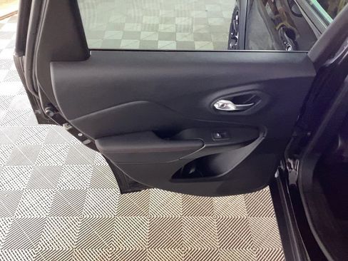 Used 2022 Jeep Cherokee Trailhawk w/ Trailer Tow Group image 13