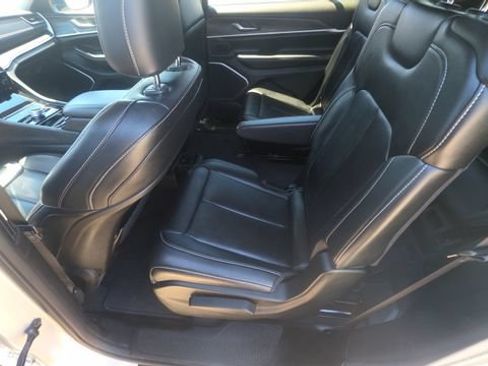 Used 2023 Jeep Grand Cherokee L Limited RWD image 17