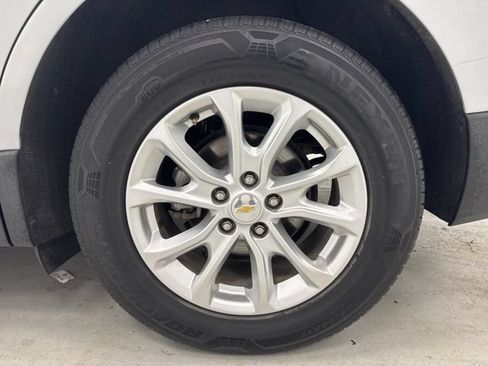 Used 2018 Chevrolet Equinox LS FWD image 32