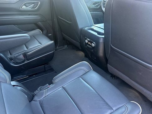 Used 2024 GMC Yukon SLT AWD/4WD image 19