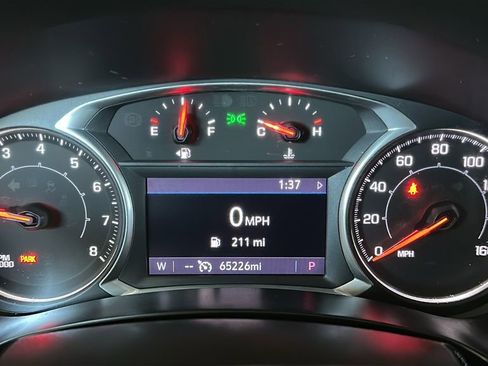 Used 2022 GMC Terrain SLT image 2