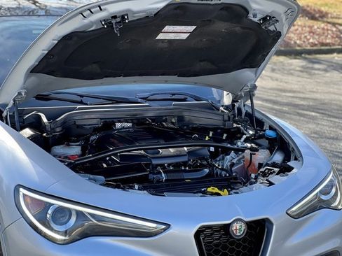 Used 2020 Alfa Romeo Stelvio Ti w/ Nero Edizione image 47