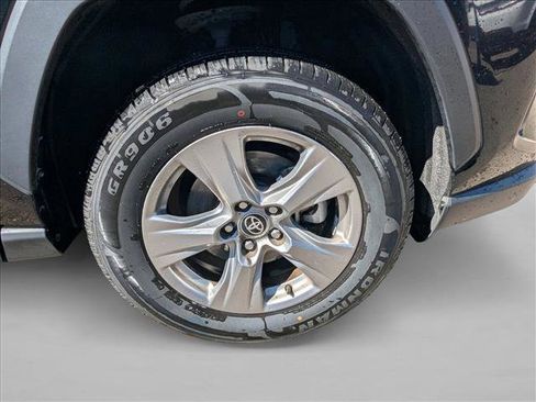 Used 2024 Toyota RAV4 XLE w/ Weather Package AWD/4WD image 21