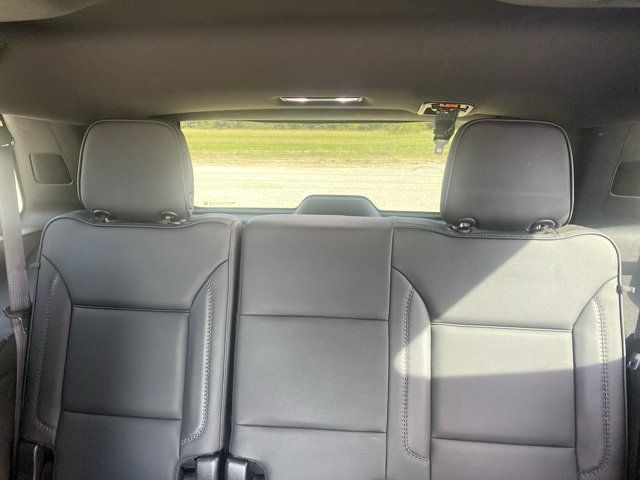 Used 2021 GMC Yukon Denali w/ Denali Ultimate Package AWD/4WD image 16