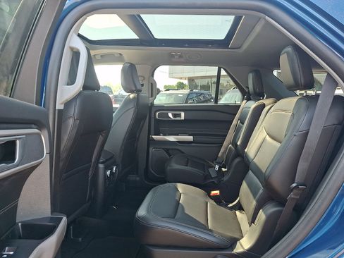 Certified 2023 Ford Explorer XLT w/ Equipment Group 202A AWD/4WD image 11