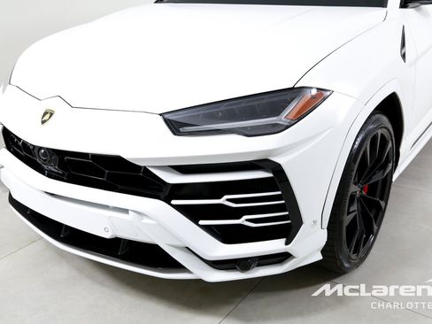 Used 2020 Lamborghini Urus AWD/4WD image 37