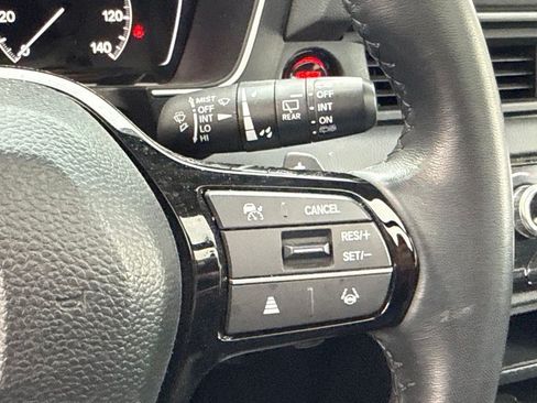 Used 2024 Honda Pilot Touring image 18