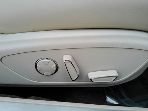 Used 2019 Lincoln MKZ Reserve w/ Reserve Plus Package image 20