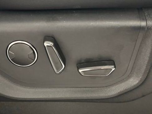 Used 2022 Ford Expedition Limited image 19