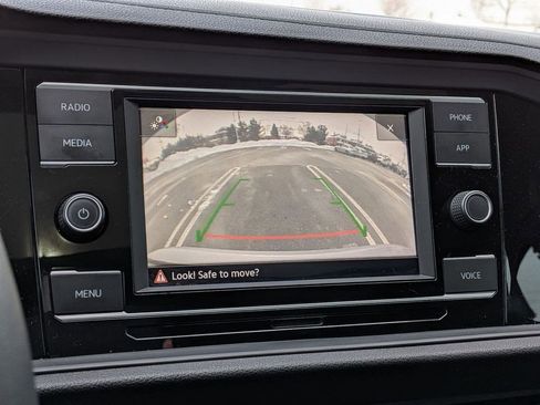 Used 2020 Volkswagen Jetta SE w/ SE Cold Weather Package image 18