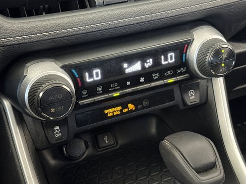 Certified 2020 Toyota RAV4 XLE FWD image 19