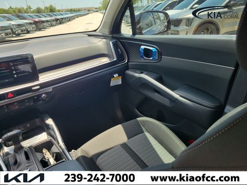 New 2026 Kia Sorento LX FWD image 16