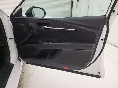 Used 2025 Toyota Camry LE FWD image 31