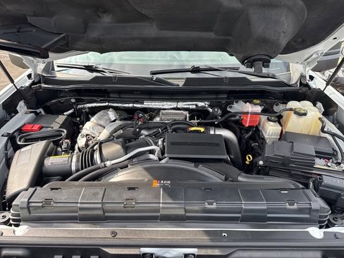 Used 2021 Chevrolet Silverado 3500 LT w/ Snow Plow Prep Package image 11