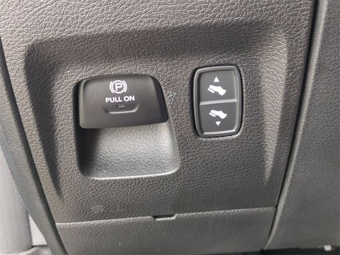 Certified 2025 RAM 1500 Big Horn image 25