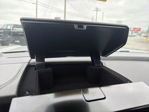 New 2026 GMC Yukon XL Denali image 28